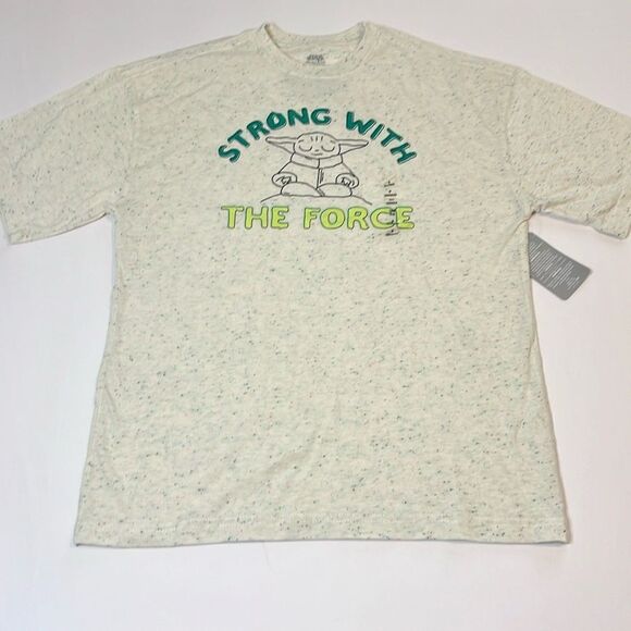 Star Wars Cream Green Baby Yoda Strong with the Force Graphic Tee Size S M L XXL - Picture 1 of 15